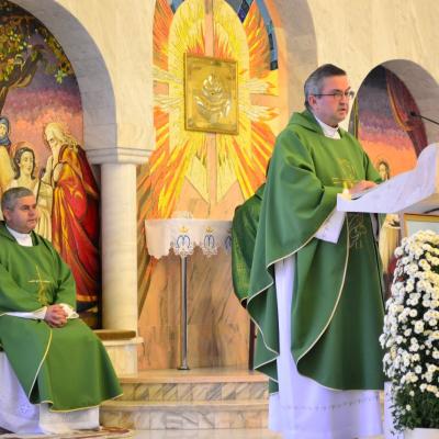 30 septembrie: Iaşi "Sfânta Tereza": Consacrarea altarului, sfinţirea bisericii şi hramul