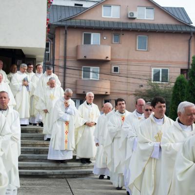 30 septembrie: Iaşi "Sfânta Tereza": Consacrarea altarului, sfinţirea bisericii şi hramul