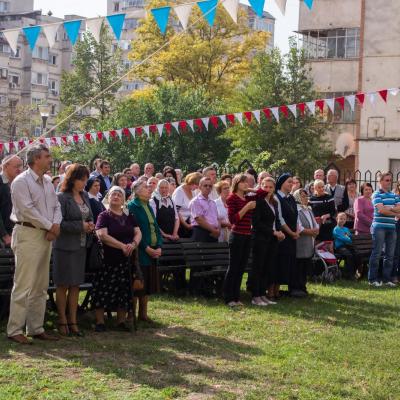 30 septembrie: Iaşi "Sfânta Tereza": Consacrarea altarului, sfinţirea bisericii şi hramul