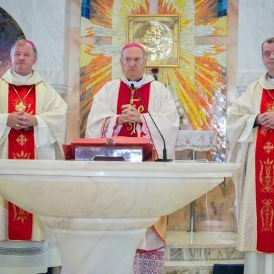 30 septembrie: Iaşi "Sfânta Tereza": Consacrarea altarului, sfinţirea bisericii şi hramul