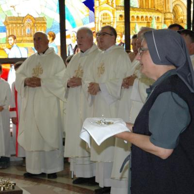 30 septembrie: Iaşi "Sfânta Tereza": Consacrarea altarului, sfinţirea bisericii şi hramul