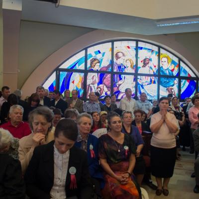 30 septembrie: Iaşi "Sfânta Tereza": Consacrarea altarului, sfinţirea bisericii şi hramul