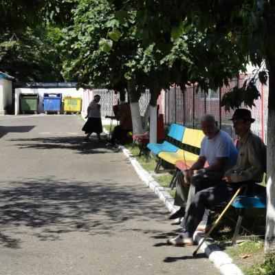 30 septembrie: Bacău: Proiectul We Can Do It la Colegiul Naţional Catolic "Sfântul Iosif"
