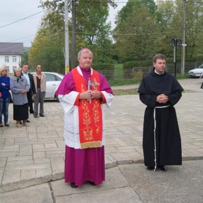 30 septembrie: Cacica: Administrarea Mirului la sanctuarul marian