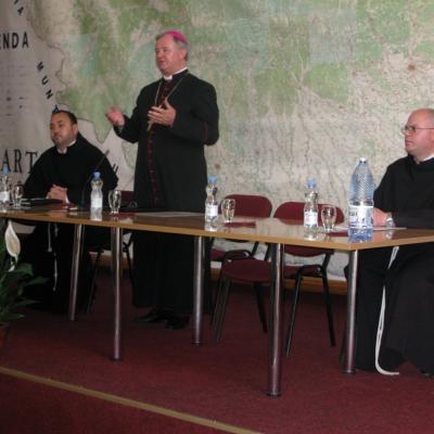 2 octombrie: Roman: Simpozion "Ştiinţa credinţei şi exigenţele raţiunii filozofice"
