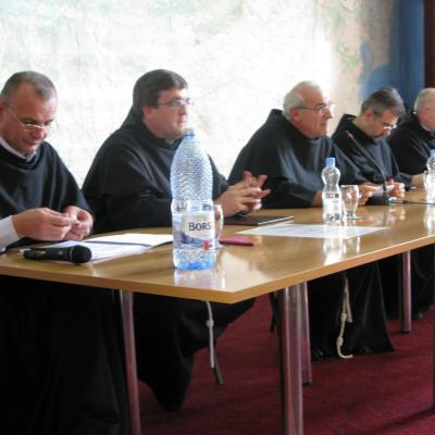 2 octombrie: Roman: Simpozion "Ştiinţa credinţei şi exigenţele raţiunii filozofice"