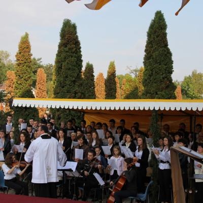 4 octombrie: Roman: Sfinţire de diaconi la Institutul Teologic Romano-Catolic Franciscan