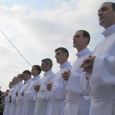 4 octombrie: Roman: Sfinţire de diaconi la Institutul Teologic Romano-Catolic Franciscan