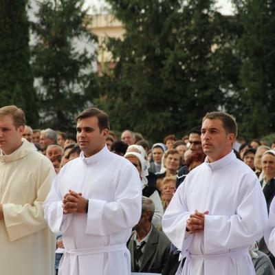 4 octombrie: Roman: Sfinţire de diaconi la Institutul Teologic Romano-Catolic Franciscan