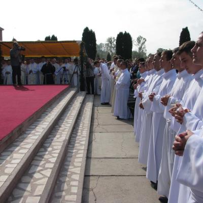 4 octombrie: Roman: Sfinţire de diaconi la Institutul Teologic Romano-Catolic Franciscan
