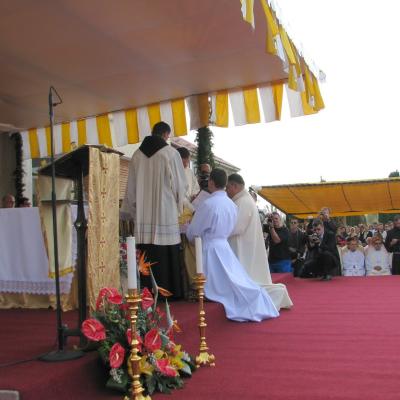 4 octombrie: Roman: Sfinţire de diaconi la Institutul Teologic Romano-Catolic Franciscan