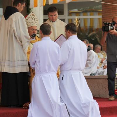 4 octombrie: Roman: Sfinţire de diaconi la Institutul Teologic Romano-Catolic Franciscan