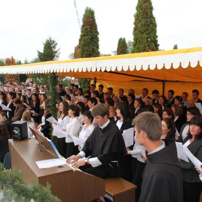 4 octombrie: Roman: Sfinţire de diaconi la Institutul Teologic Romano-Catolic Franciscan