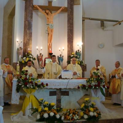 7 octombrie: Cleja: Hramul comunităţii "Sfântul Francisc de Assisi"