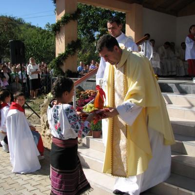 7 octombrie: Cleja: Hramul comunităţii "Sfântul Francisc de Assisi"