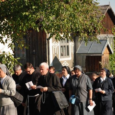 7 octombrie: Cacica: Pelerinajul persoanelor consacrate la sanctuarul Maicii Domnului (II)