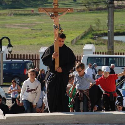 7 octombrie: Cacica: Pelerinajul persoanelor consacrate la sanctuarul Maicii Domnului (II)