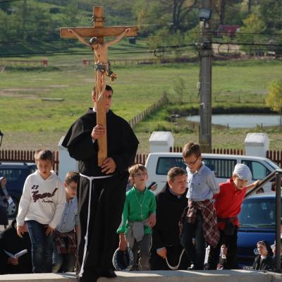 7 octombrie: Cacica: Pelerinajul persoanelor consacrate la sanctuarul Maicii Domnului (II)