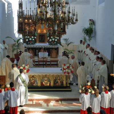 7 octombrie: Cacica: Pelerinajul persoanelor consacrate la sanctuarul Maicii Domnului (II)