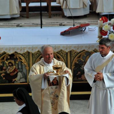 7 octombrie: Cacica: Pelerinajul persoanelor consacrate la sanctuarul Maicii Domnului (II)