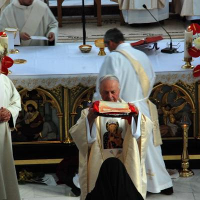 7 octombrie: Cacica: Pelerinajul persoanelor consacrate la sanctuarul Maicii Domnului (II)