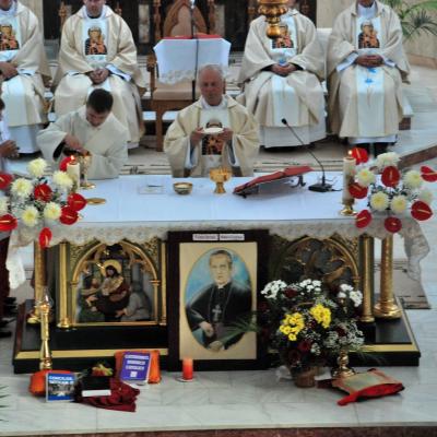 7 octombrie: Cacica: Pelerinajul persoanelor consacrate la sanctuarul Maicii Domnului (II)
