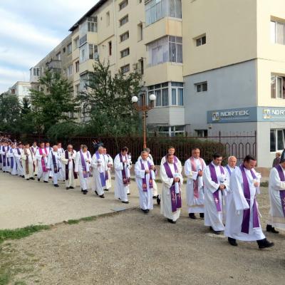 10 octombrie: Bacău: Înmormântarea pr. Ştefan Erdeş