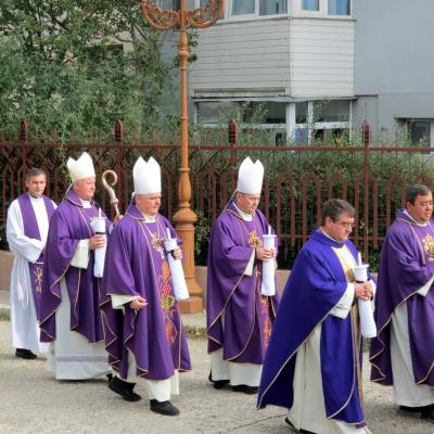 10 octombrie: Bacău: Înmormântarea pr. Ştefan Erdeş
