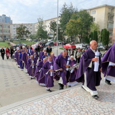 10 octombrie: Bacău: Înmormântarea pr. Ştefan Erdeş