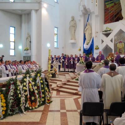 10 octombrie: Bacău: Înmormântarea pr. Ştefan Erdeş