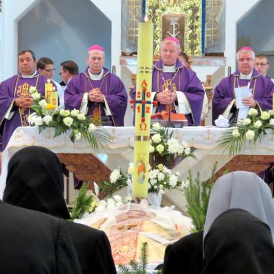 10 octombrie: Bacău: Înmormântarea pr. Ştefan Erdeş