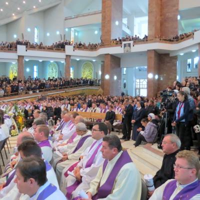 10 octombrie: Bacău: Înmormântarea pr. Ştefan Erdeş