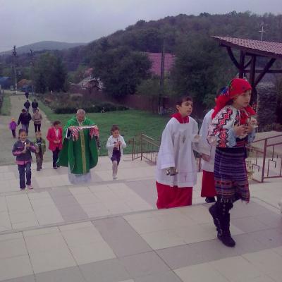 14 octombrie: Valea Mică: Dublă sărbătoare