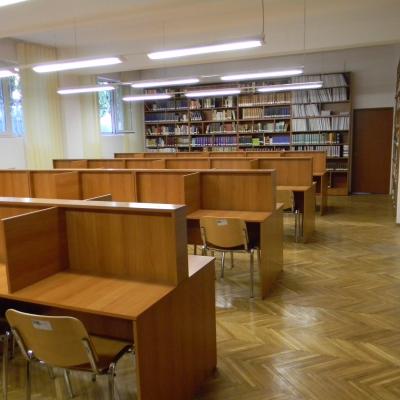 15 octombrie: Iaşi: Deschiderea bibliotecii Institutului Teologic Romano-Catolic