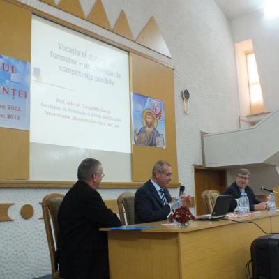 26 octombrie: Iaşi (ITRC): Simpozion internaţional despre transmiterea credinţei