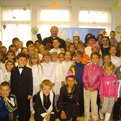 28 octombrie: Şcheia: 10 ani de la inaugurarea Casei "Fericita Clara"