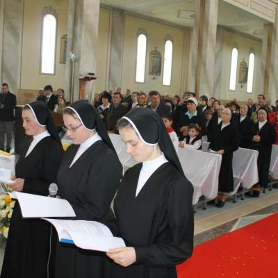 28 octombrie: Frumoasa: Profesiune religioasă