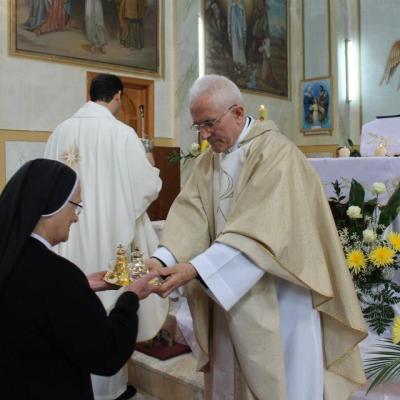 28 octombrie: Frumoasa: Profesiune religioasă