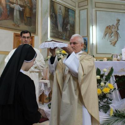 28 octombrie: Frumoasa: Profesiune religioasă