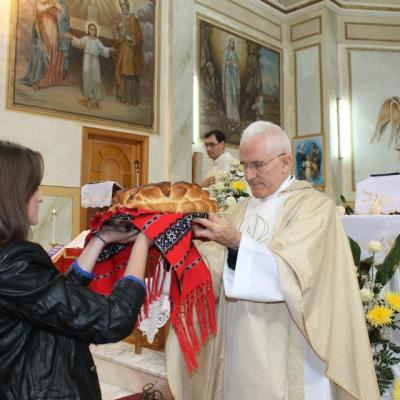 28 octombrie: Frumoasa: Profesiune religioasă