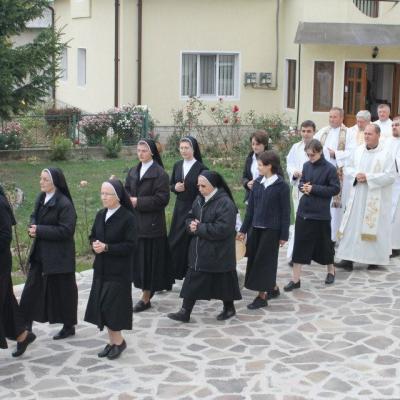 28 octombrie: Frumoasa: Profesiune religioasă
