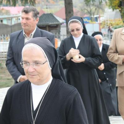 28 octombrie: Frumoasa: Profesiune religioasă