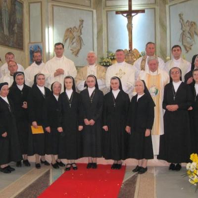 28 octombrie: Frumoasa: Profesiune religioasă