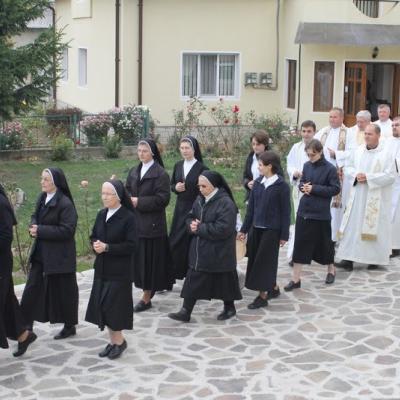 28 octombrie: Frumoasa: Profesiune religioasă