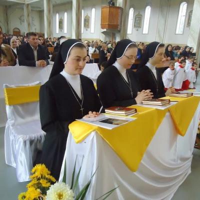 28 octombrie: Frumoasa: Profesiune religioasă