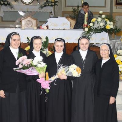 28 octombrie: Frumoasa: Profesiune religioasă