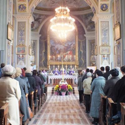 2 noiembrie: Iaşi: Liturghie cu requiem in catedrala "Adormirea Maicii Domnului"