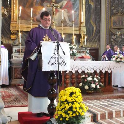 2 noiembrie: Iaşi: Liturghie cu requiem in catedrala "Adormirea Maicii Domnului"