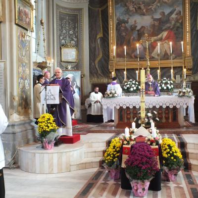 2 noiembrie: Iaşi: Liturghie cu requiem in catedrala "Adormirea Maicii Domnului"
