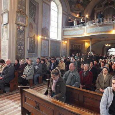 2 noiembrie: Iaşi: Liturghie cu requiem in catedrala "Adormirea Maicii Domnului"